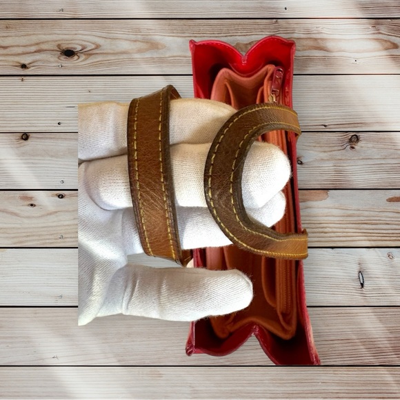 Louis Vuitton VERNIS Rose Pink READE PM Tote Pre-Loved - Picture 4 of 16